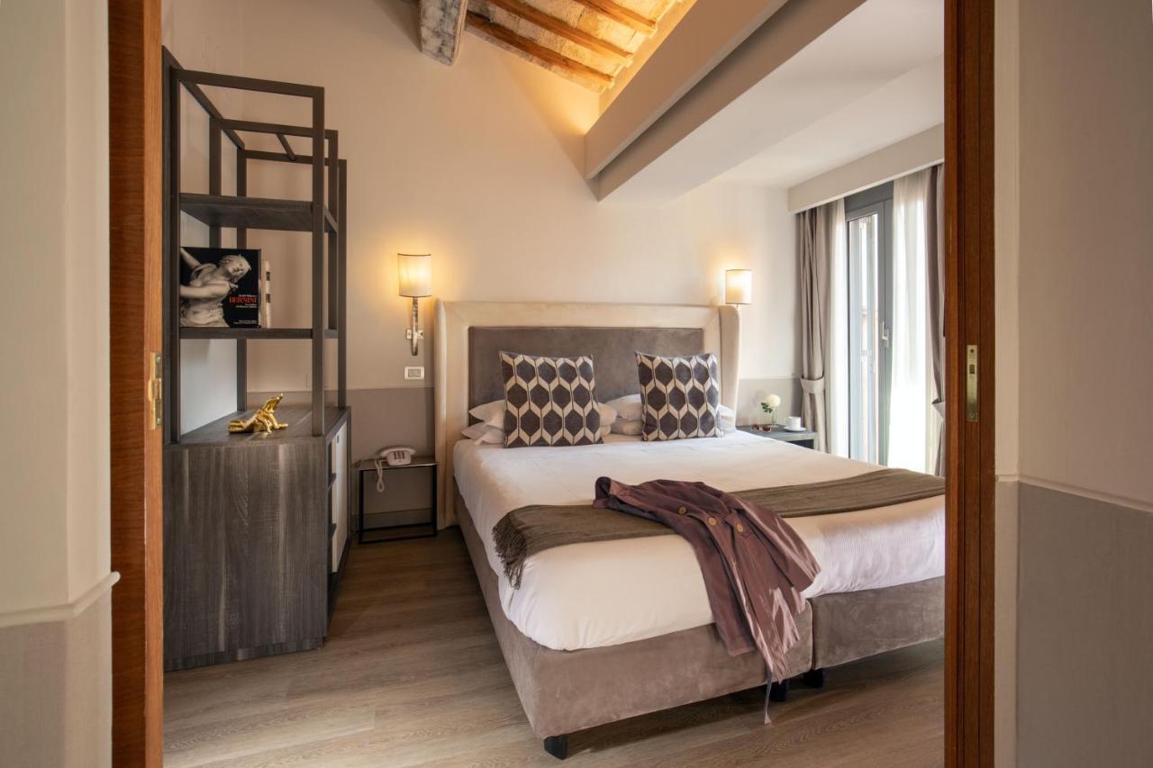 Condotti Palace Рим Екстер'єр фото